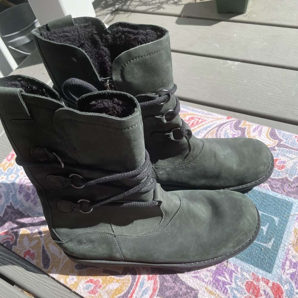 Vintage Sorel Boots with Thinsulate women’s size 9.5
